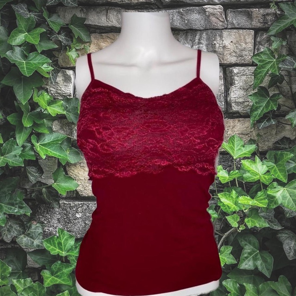 Red laced vintage tank❤️🌿